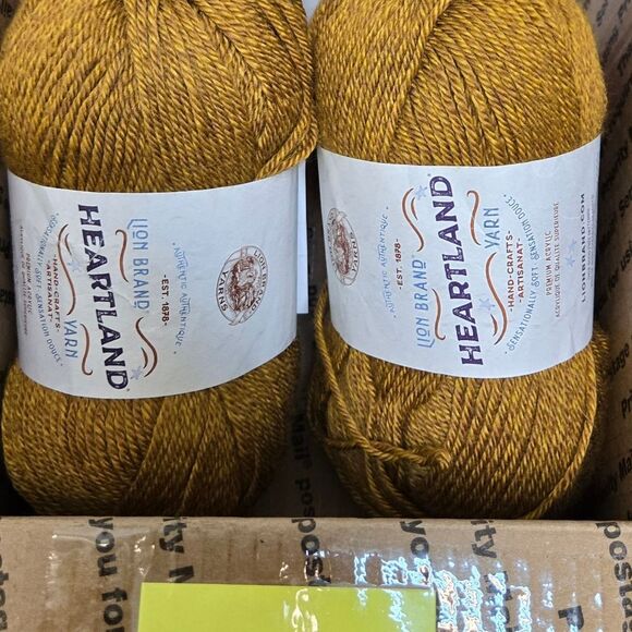 Lion Brand Heartland Yarn BRYCE CANYON, 5 Oz Per Skein 251 Yds Ea - Picture 8 of 10